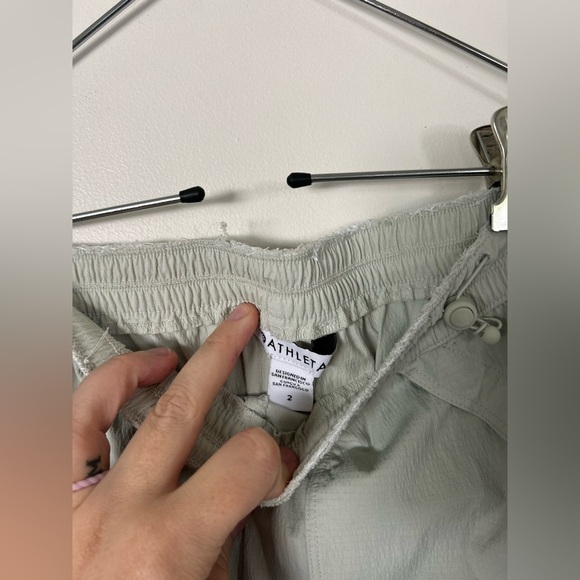 Athleta TREKKIE HIGH RISE PARACHUTE PANT Size 2 Celadon Tint - Picture 5 of 6